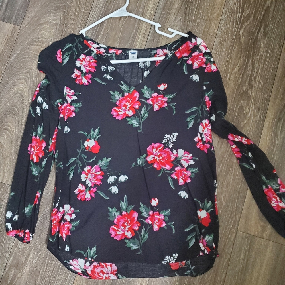 Light weight women's top